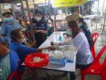 ลงพื้นที่ให้บริการตรวจสุขภาพเชิงรุกกับประชาชน